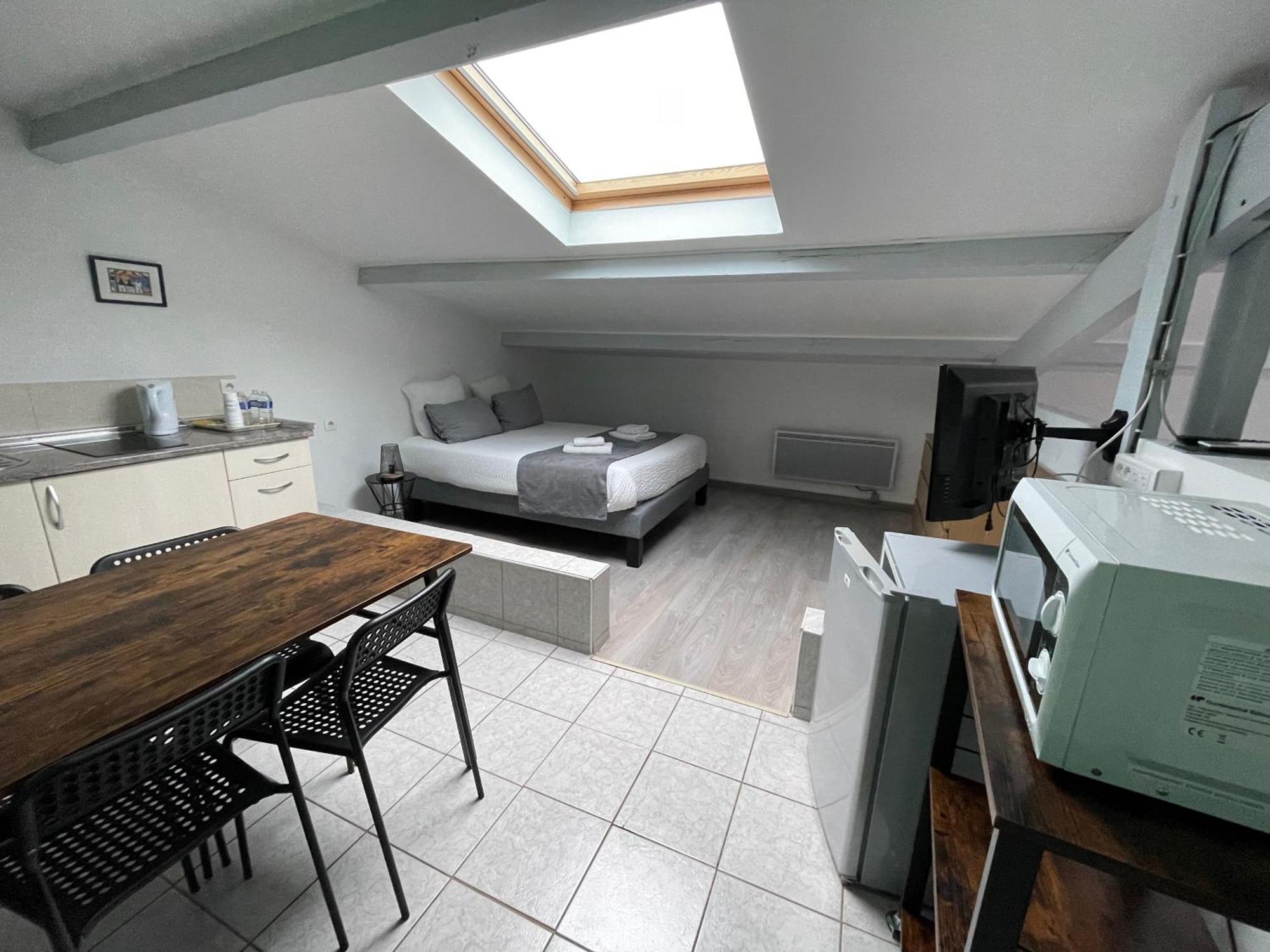 Hotel Paris Madrid Lesperon  ภายนอก รูปภาพ