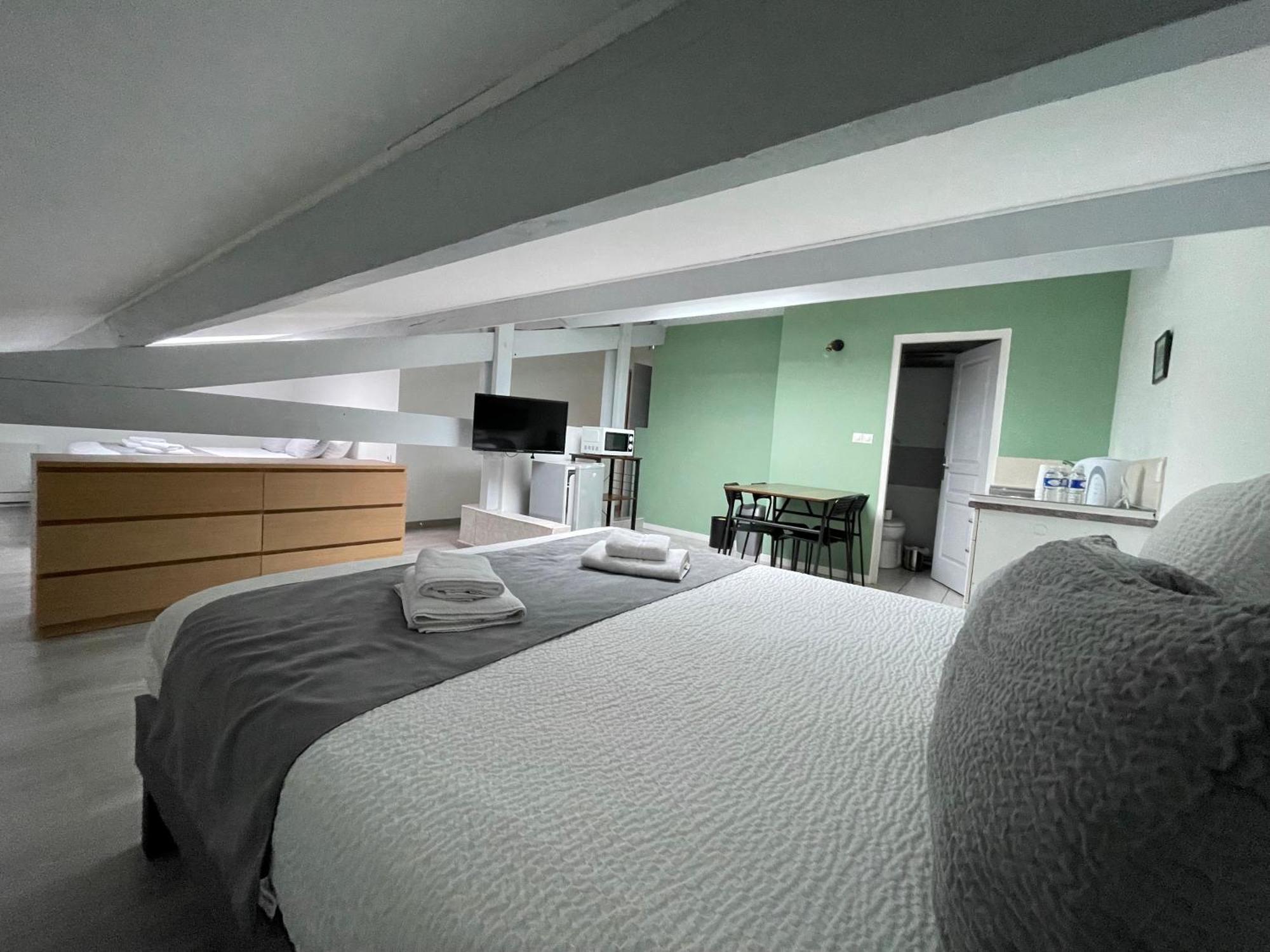 Hotel Paris Madrid Lesperon  ภายนอก รูปภาพ